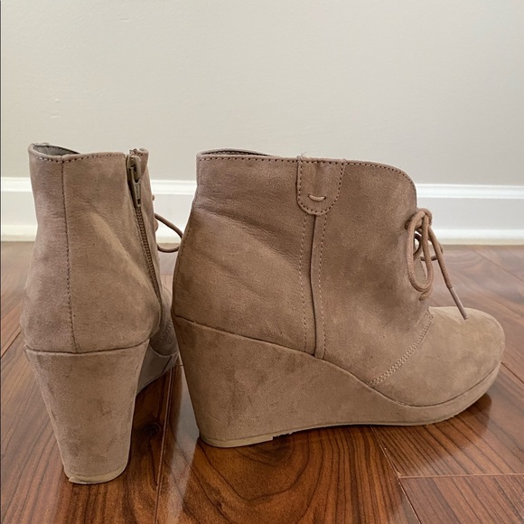 Merona Brown Suede Wedges - Picture 3 of 7